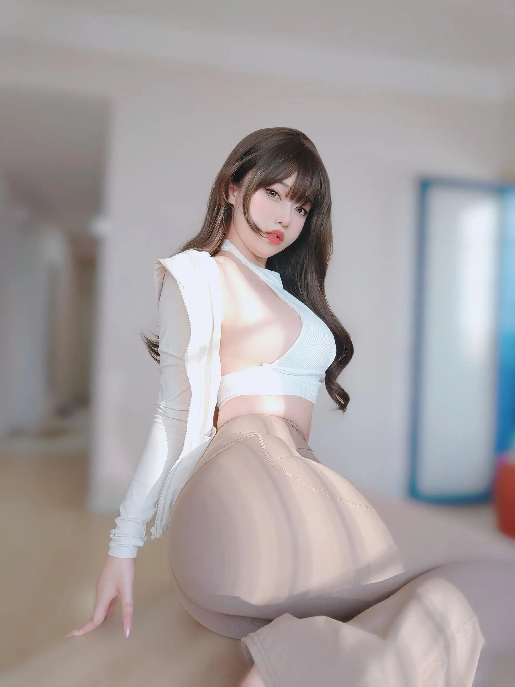 女主K – NO.33 瑜伽服 [102P]插图1